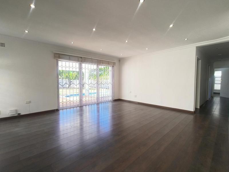 To Let 4 Bedroom Property for Rent in Table View Western Cape